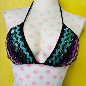 Victoria secret bathing suit top- like new !